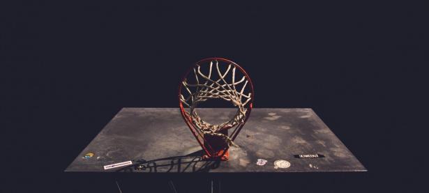 IM电竞官网入口-从蒙特卡洛到都灵，辛纳的史诗逆转与纪录之夜