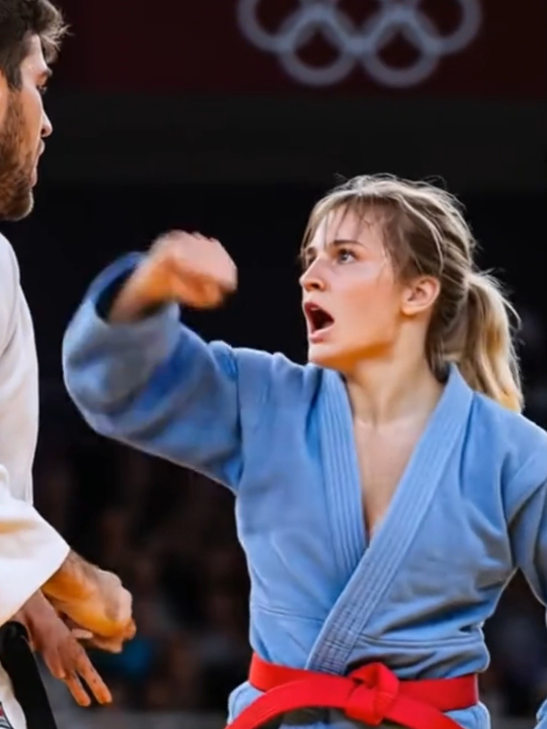 拳击选手飒爽登场，一路领先夺魁