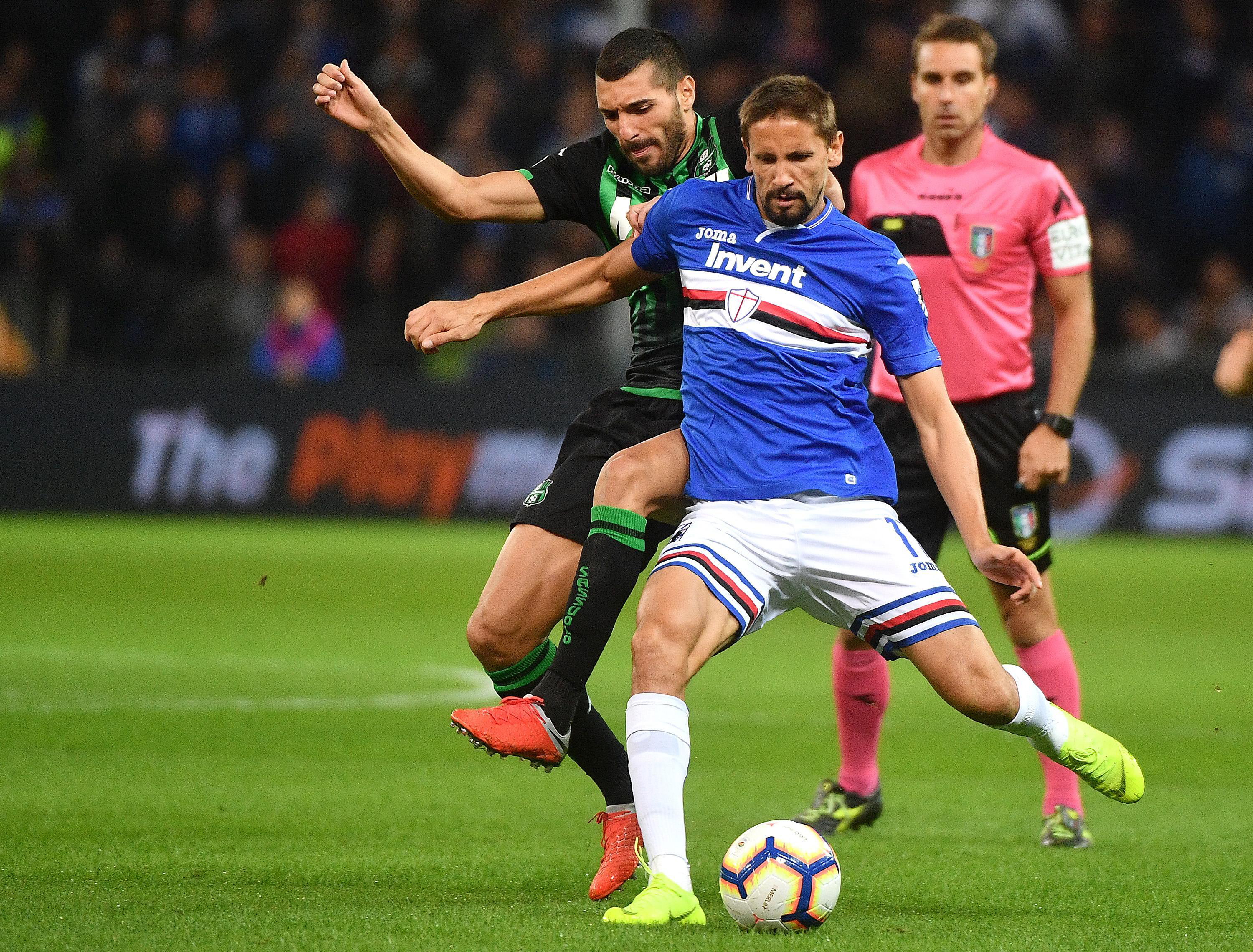 包含萨索洛客场战平桑普多利亚，双方争夺一分的词条