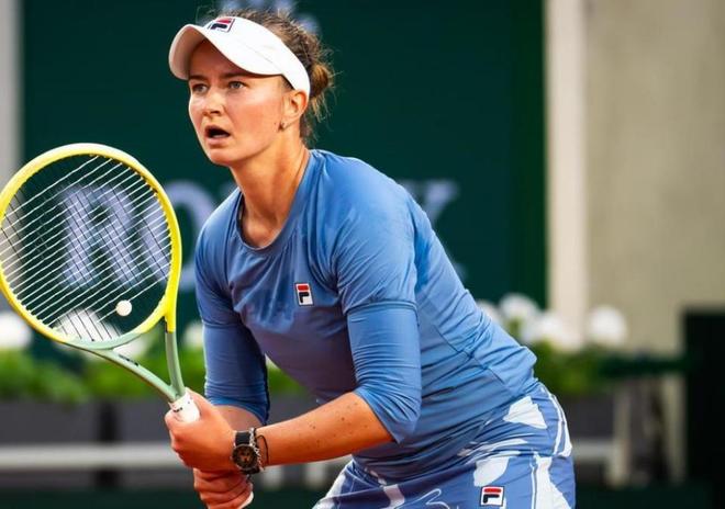 意大利网球队横扫法国网球队，瓦林卡制霸全场