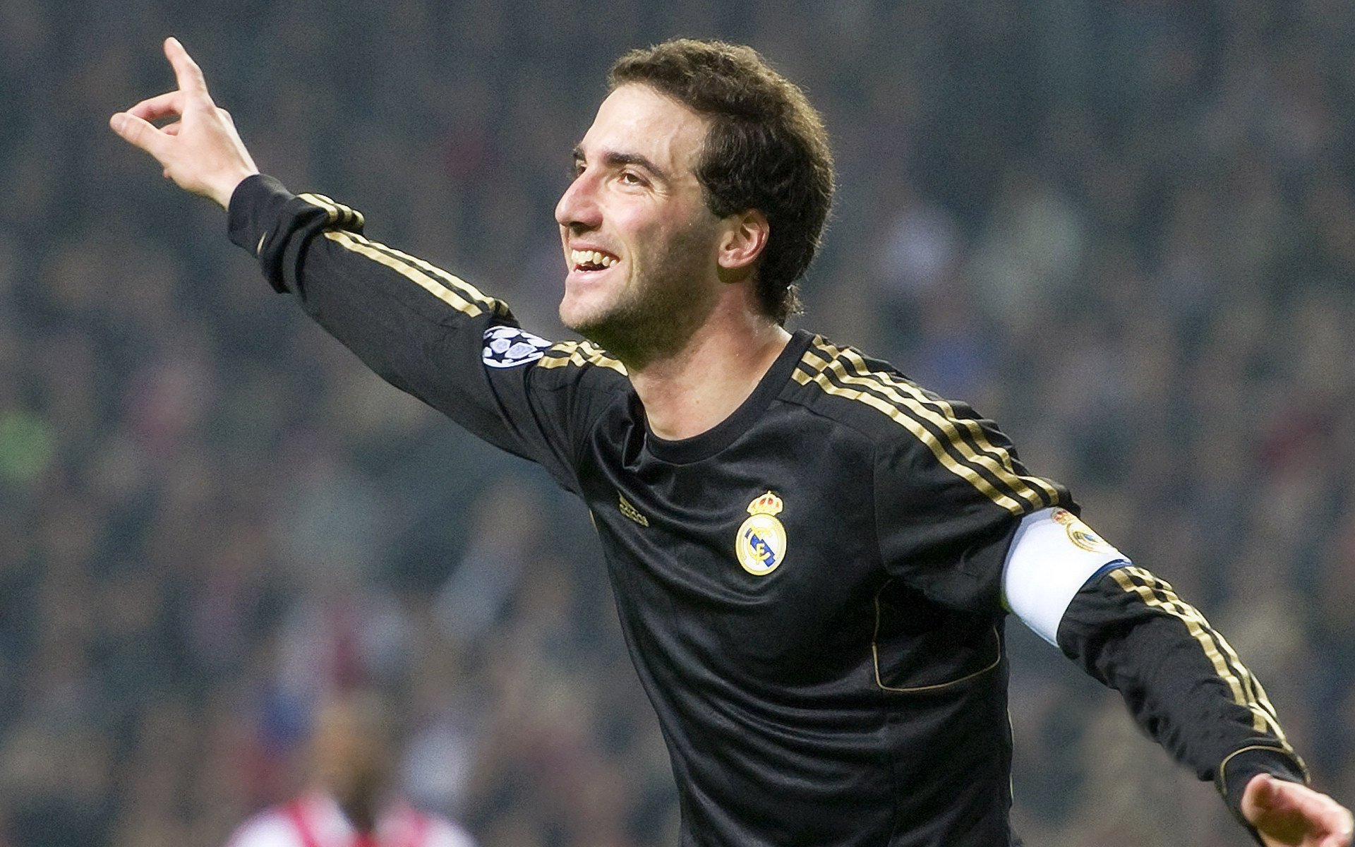 门迪关键战不手软,希腊力克尼日利亚挺进八强