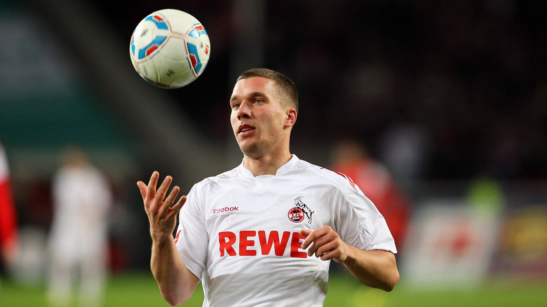 冰岛粉碎智利,李刚仁成为关键先生,一场战术与意志的胜利