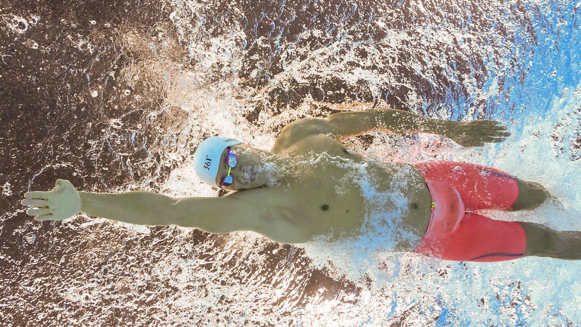 绿茵场上的风暴，羽球场上的诗篇—德国队横扫日本队，石宇奇惊艳四座